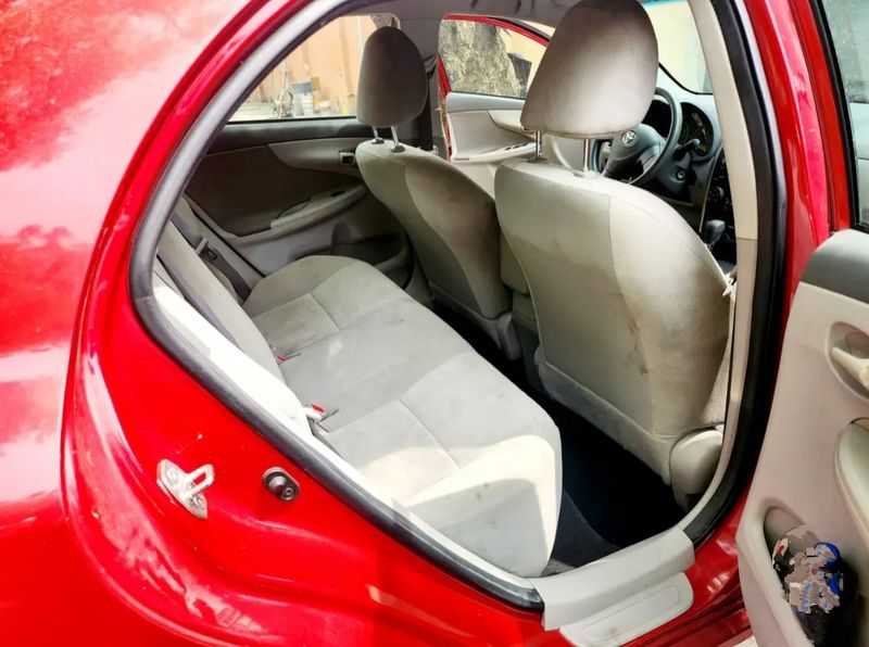 Thumbnail 5 of 2012 Toyota Corolla LE